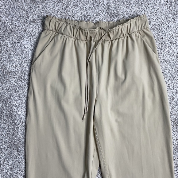 LULULEMON Keep Moving Joggers in Trench Beige Tan (W5DCRS) Size  10 Activewear - Picture 4 of 12